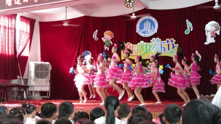 邁陳中心小學(xué)舞蹈比賽，教育文化現(xiàn)象的深度解讀