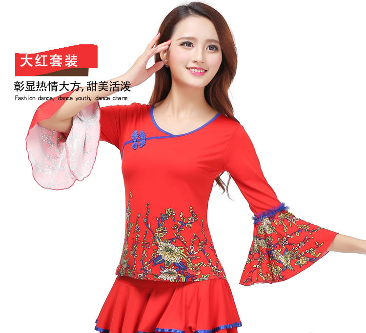 現(xiàn)代舞女裝新款，小巷中的隱秘時尚探索