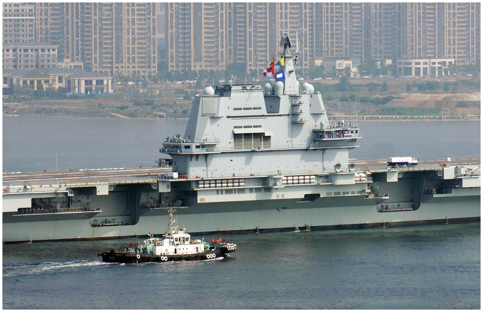 中國002型航母最新動態(tài)，日常中的愛與陪伴，最新故事揭秘