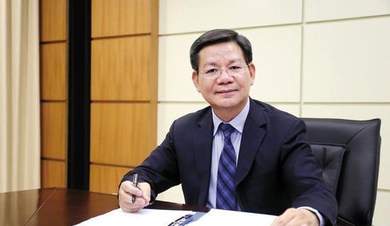 何學文探尋自然寶藏與內心寧靜的新旅程，最新動態(tài)揭秘爭官傳聞